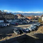 Bonbon Next To Gondola Appartement Bansko