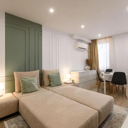 Bonbon Next To Gondola شقة