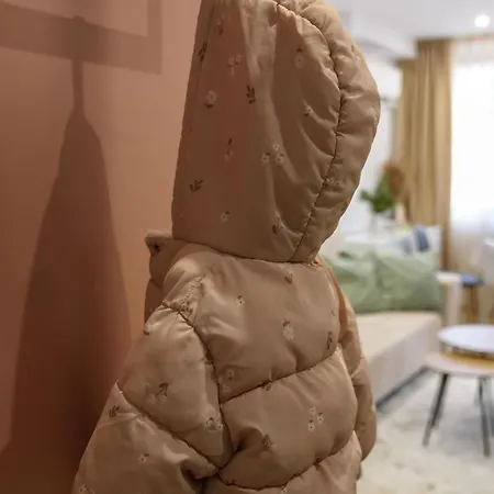 Bonbon Next To Gondola Appartement