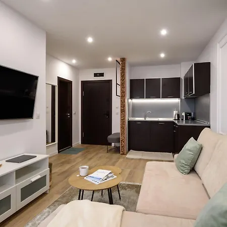 Bonbon Next To Gondola Appartement