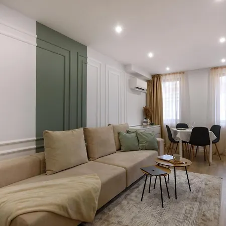 Bonbon Next To Gondola * Bansko