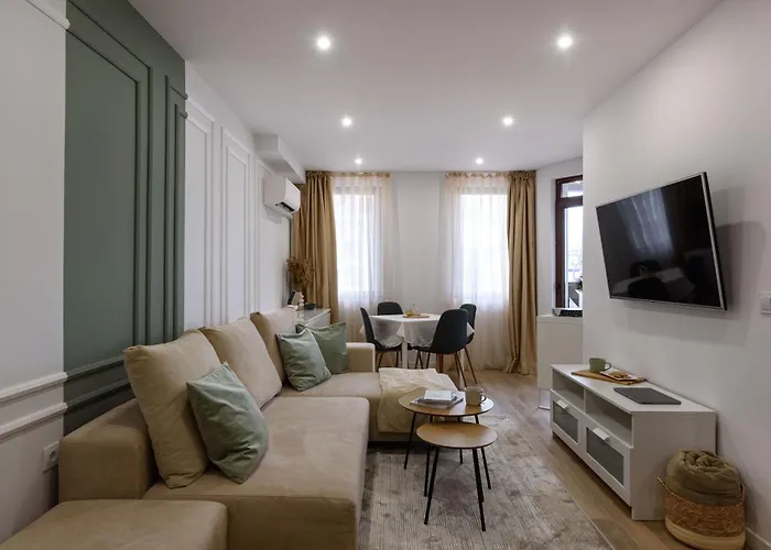 Bonbon Next To Gondola Apartmán